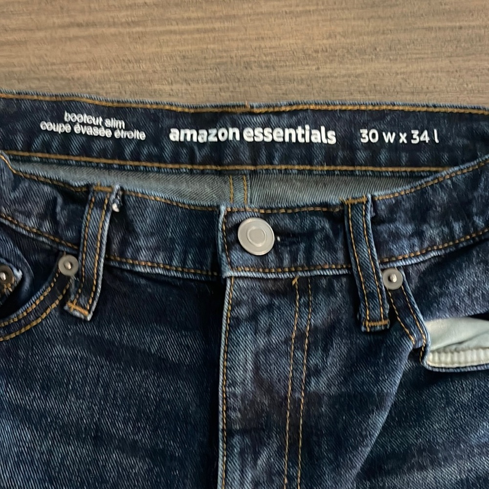 Amazon Essentials men’s bootcut slim jeans, size 30×34.